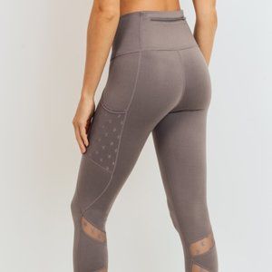 NWT! Mono B Leggings in Cosmic Star Taupe